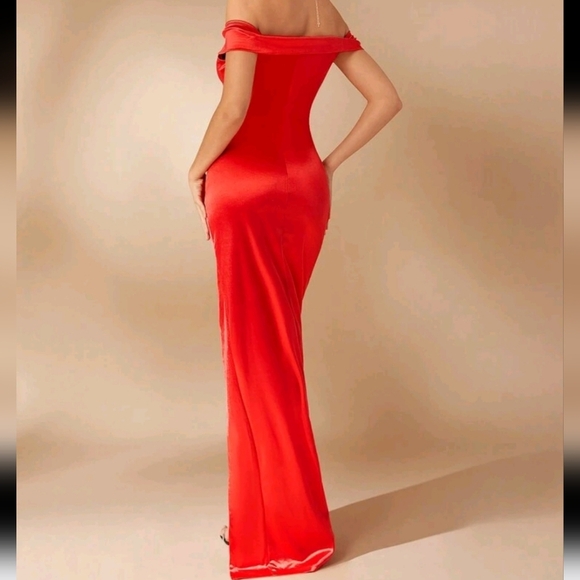 Off Shoulder Pleated Crossover Front Dress - Picture 2 of 5